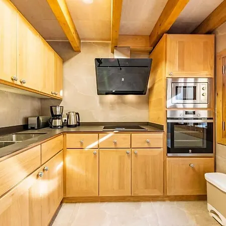 Townhouse Teluo - In The Heart Of