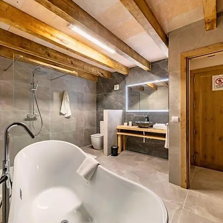 Townhouse Teluo - In The Heart Of