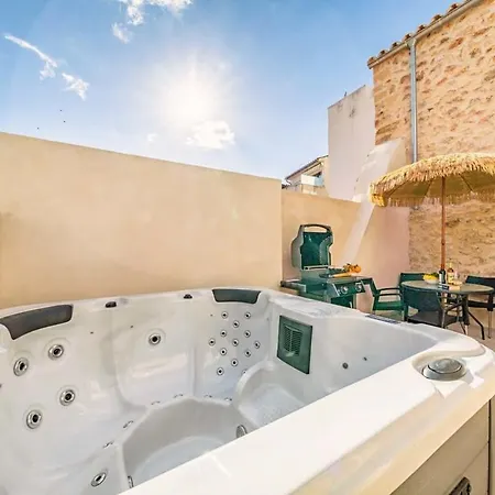 Townhouse Teluo - In The Heart Of